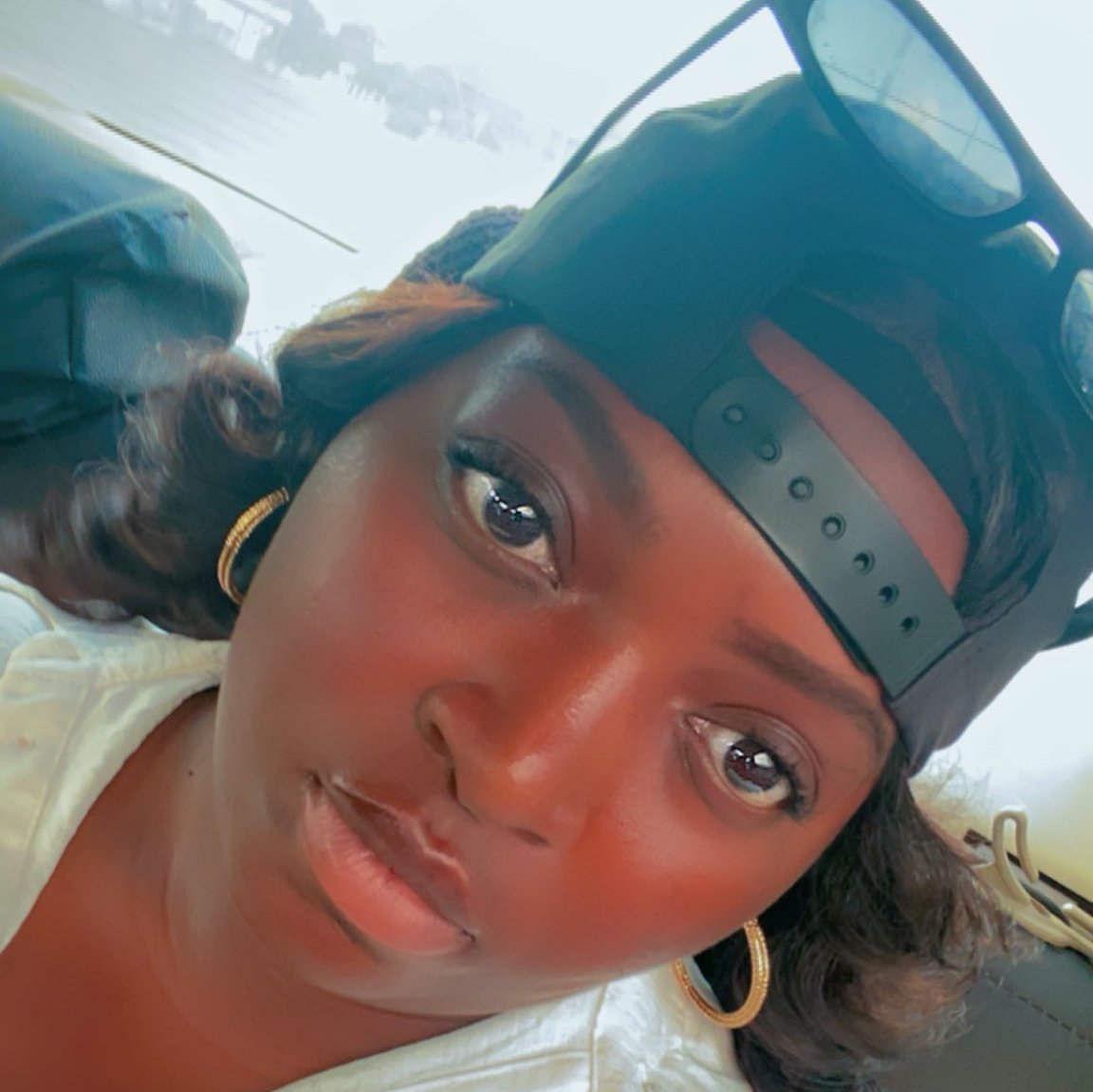 Lady’s Random Act of Kindness Lands Her International Job Offer After Buying Shawarma for Someone