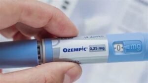 Doctors Weigh In: Should You Pause Diabetes or Weight-Loss Medications During the Holidays?