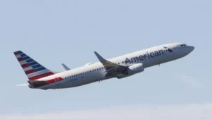 Christmas Eve Travel Chaos Eases as American Airlines Resumes Flights After Nationwide Halt