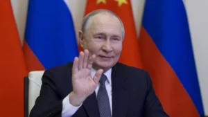 Putin Calls for a Meeting with Trump, Praises Him as a "Clever and Pragmatic" Leader