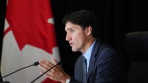 Trudeau Vows Immediate Retaliation Against Trump's Proposed 25% Tariff on Imports